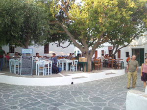 La plaza principal de Chora (Folegandros)
