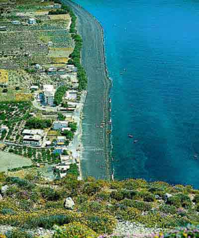 La playa de Kamari